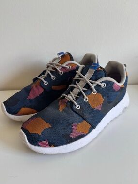 Nike Roshe One JCRD Print Sneakers Colorblock Women’s 10 worn once